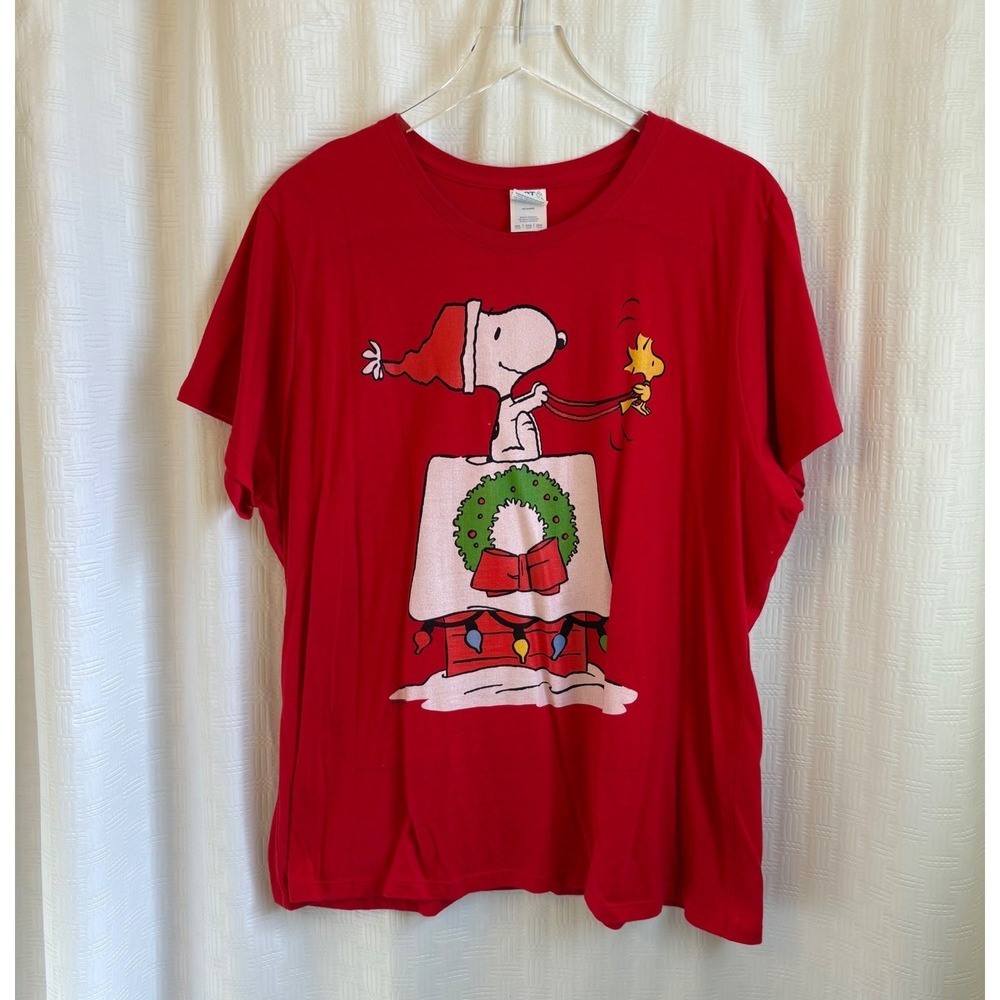 Port & Company Snoopy Christmas Doghouse Red Graphic T-Shirt Ladies 3XL Peanuts
